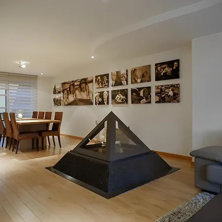 Big And Comfortable Triplex In Knokke Exterior photo