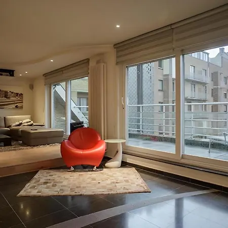 Big And Comfortable Triplex In Knokke Exterior photo