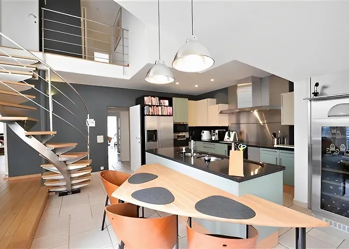 Big And Comfortable Triplex In Knokke