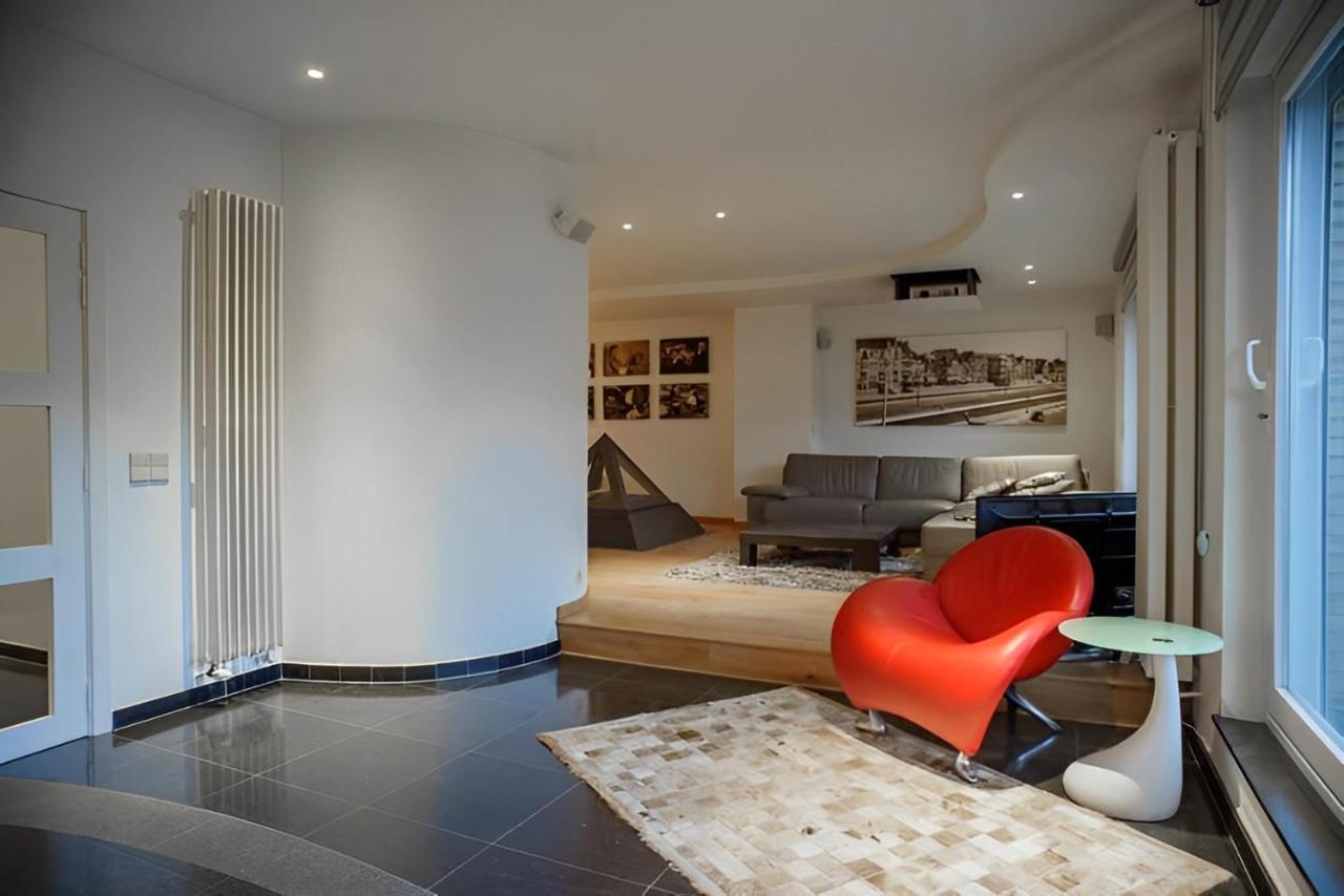 Big And Comfortable Triplex In *