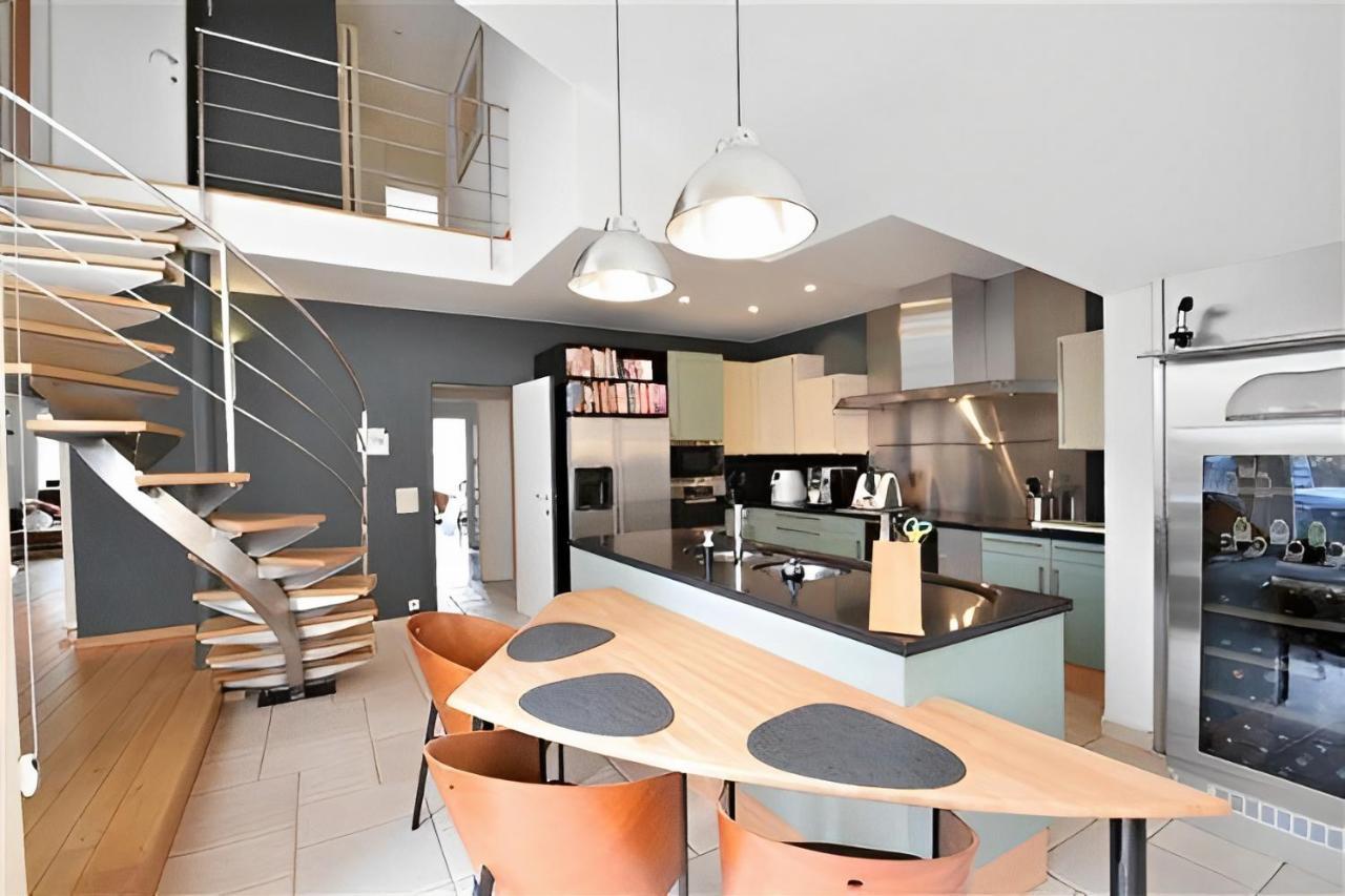 Big And Comfortable Triplex In Knokke-Heist